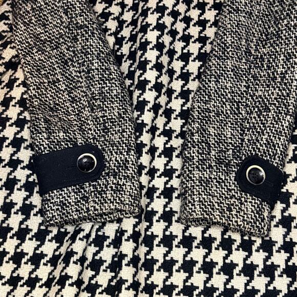 Express Women’s Houndstooth Coat - Size Medium - Picture 12 of 14